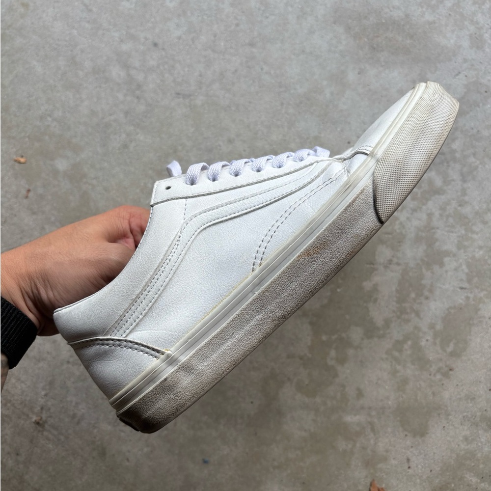 Old Skool Low Top white leather